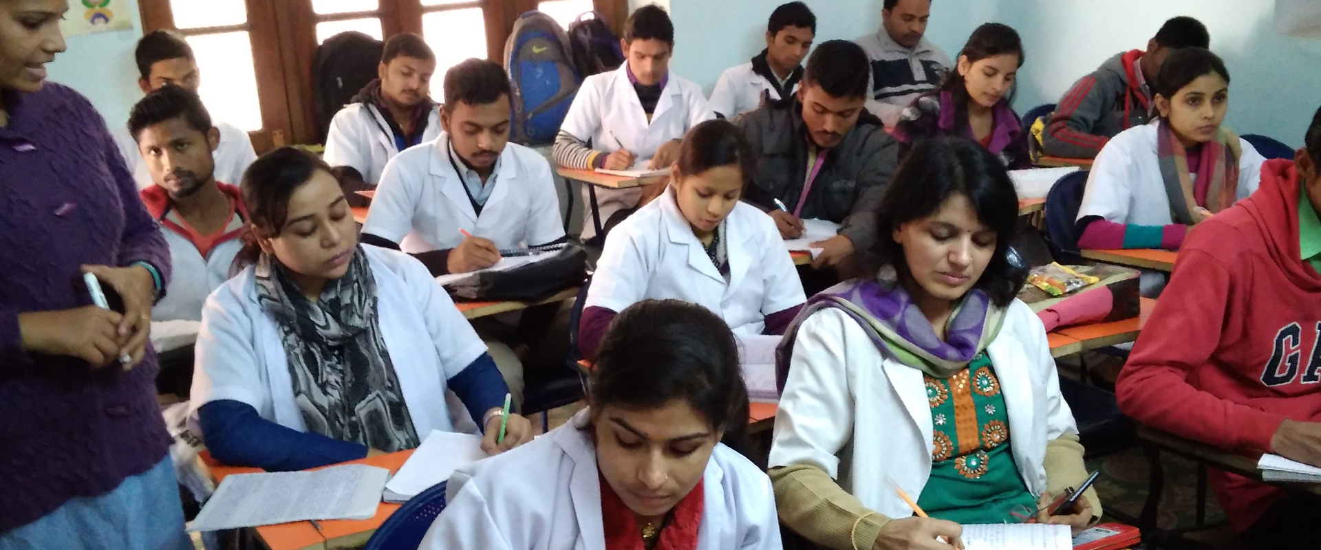 become a paramedic in patna, 
how to become a paramedic in patna,
lab technician in patna, 
best lab technicians in patna